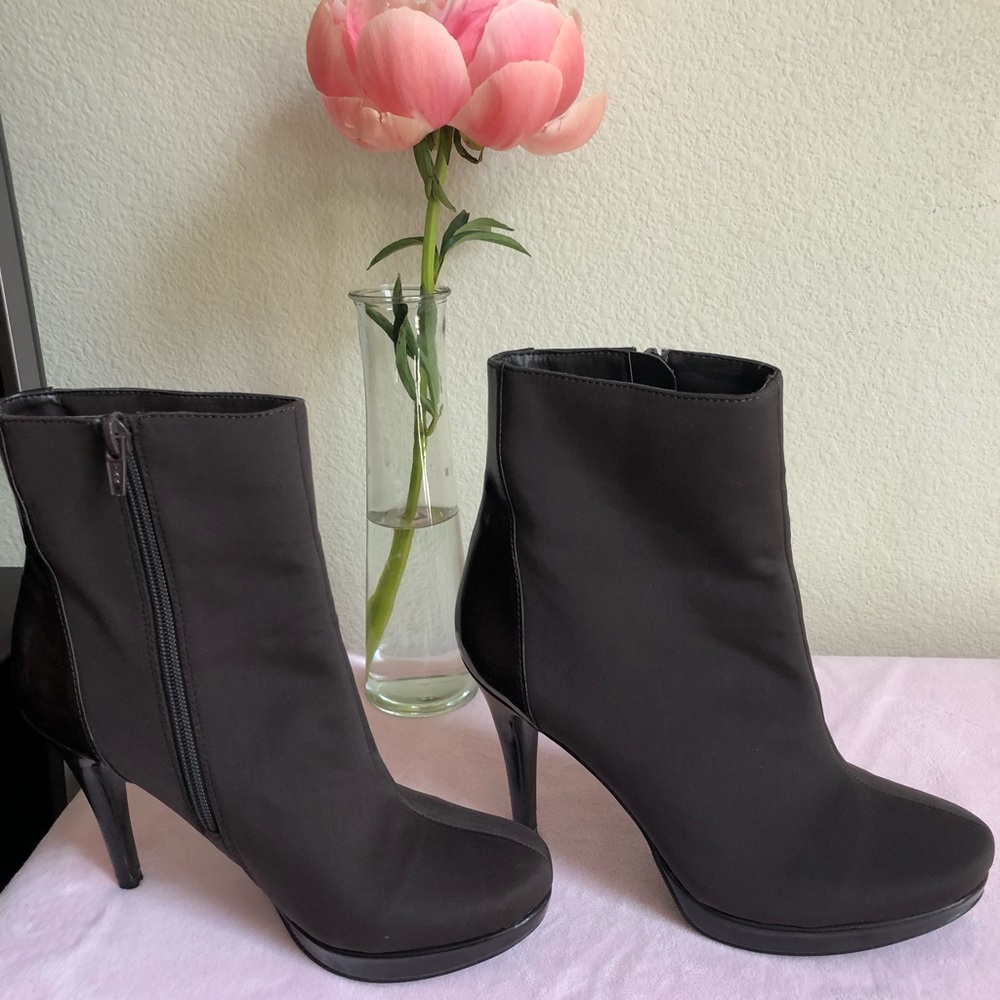Charle David bootie